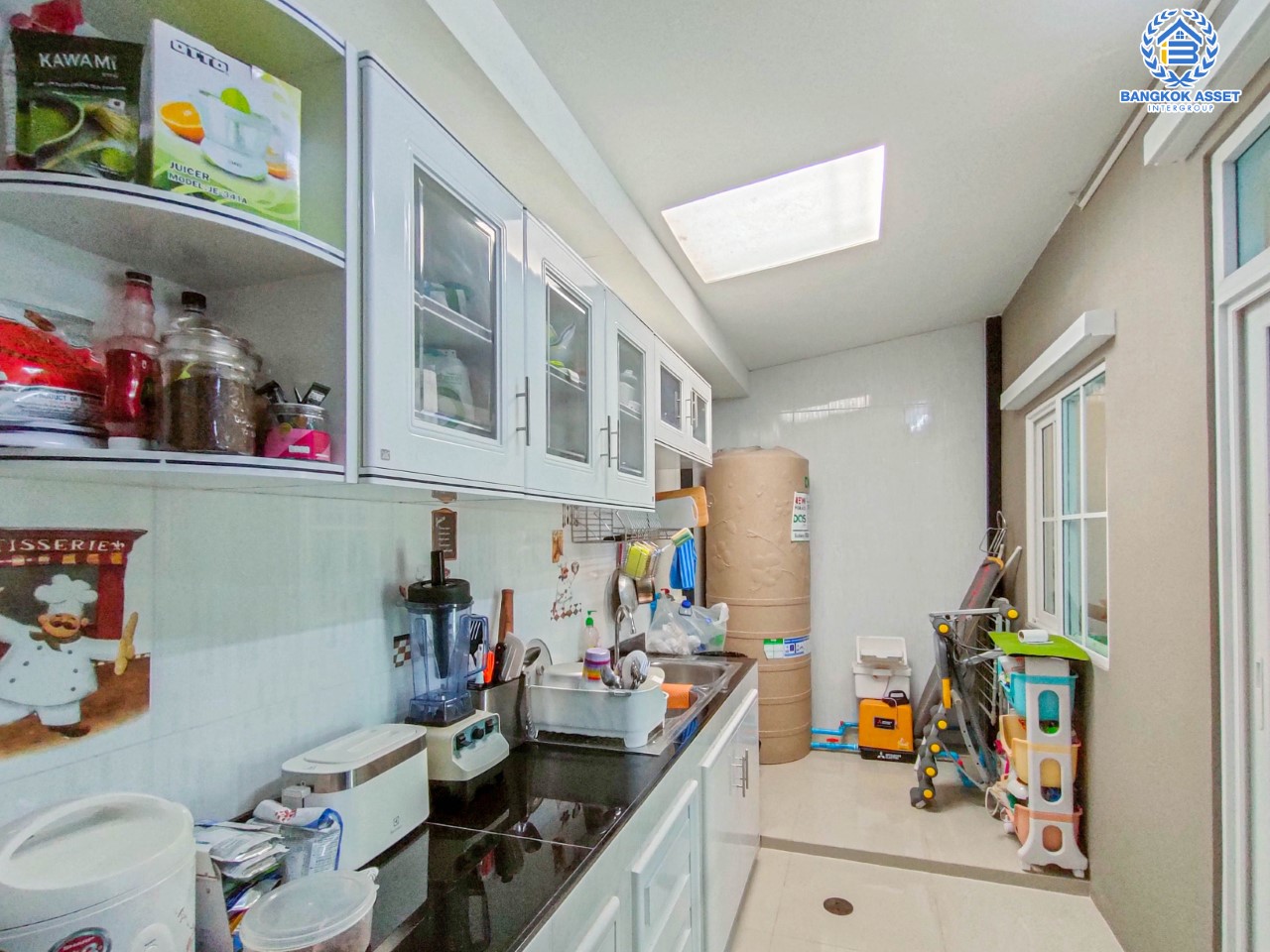 *****ทาวน์เฮ้าส์มือสองย่านนนทบุรี ม.กัสโต้ ราชพฤกษ์-พระราม5 บนเนื้อที่ 17.9 ตร.ว. ฟังก์ชัน 3 ห้องนอน 2 ห้องน้ำ 2 ที่จอดรถ บนทำเลยอดเยี่ยม เพียงไม่ถึง 15 นาทีก็ถึงรถไฟฟ้าสายสีม่วง "สถานีแยกติวานนท์" ใกล้เซ็นทรัล รัตนาธิเบศร์ และทางด่วน "ศรีรัชใหม่"